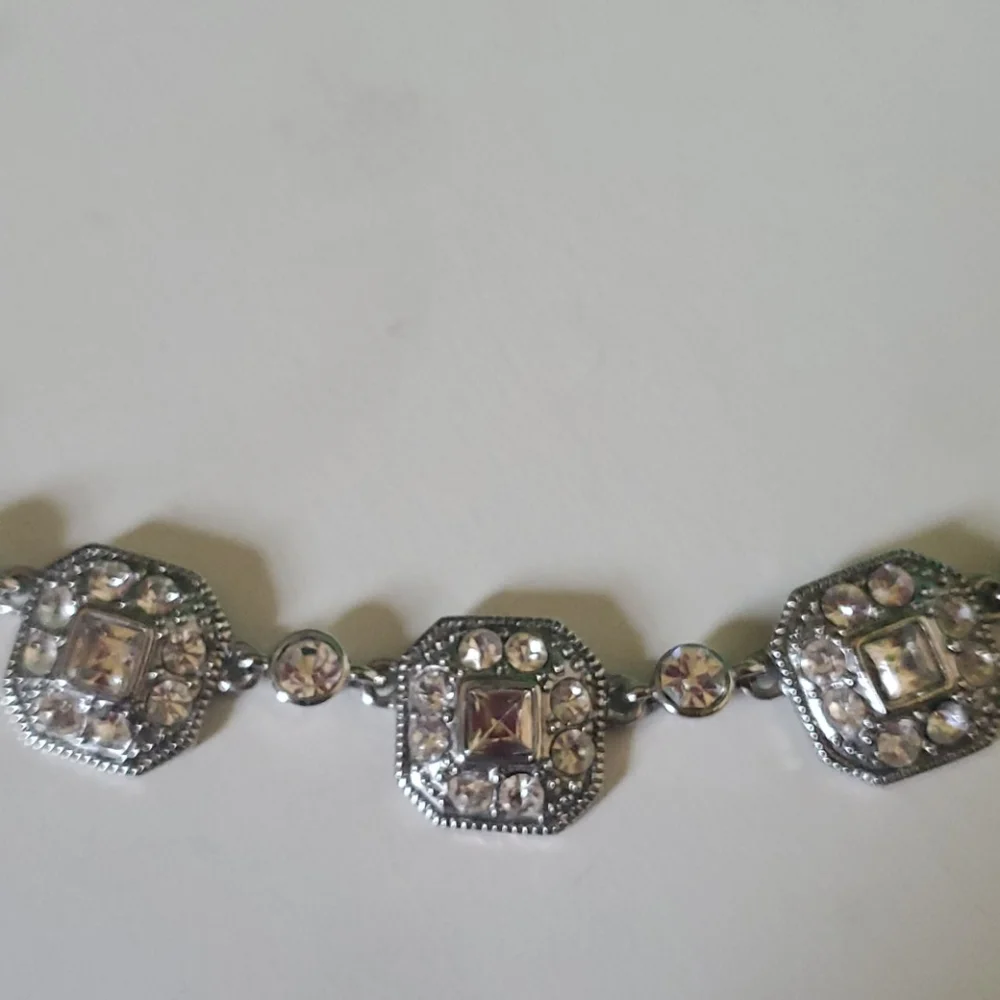 Liz & co. Fashion silver & Rhinestone necklace